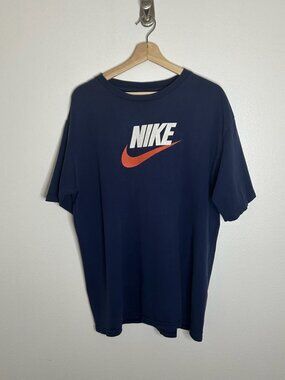 Nike 90s Vintage Orange Swoosh Logo Tee in Navy Blue 100% Cotton  Size Large